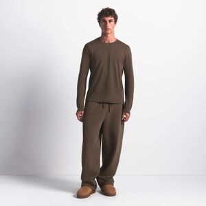 Skims long sleeve tee size XL